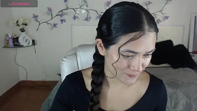 Snapshot of FreyaRouge chatting on April 2026 02:25:01 PM FreyaRouge online show from April 2026 02:25:01 PM