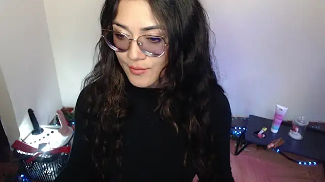 FreyaRouge online show from June 2026 06:28:01 PM
