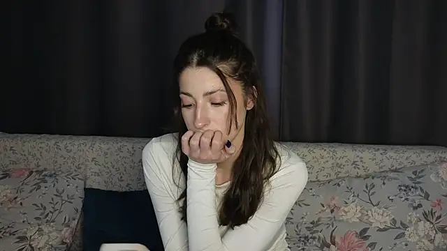 YayFine online show from April 2026 12:31:01 PM