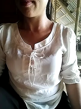 Snapshot of Lisa-aa chatting on April 2026 05:24:02 AM Lisa-aa online show from April 2026 05:24:02 AM