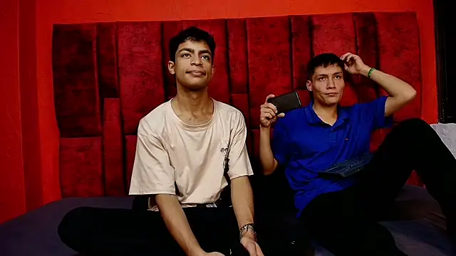 Snapshot of LuckandSamuel chatting on April 2026 02:06:01 AM LuckandSamuel online show from April 2026 02:06:01 AM