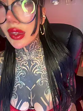 Snapshot of Musedreams chatting on April 2026 12:41:01 AM Musedreams online show from April 2026 12:41:01 AM