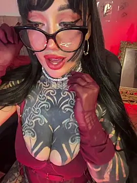 Snapshot of Musedreams chatting on April 2026 01:36:01 AM Musedreams online show from April 2026 01:36:01 AM