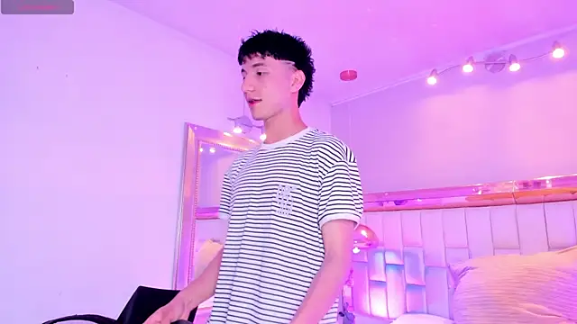 Snapshot of Taylor_Brooks chatting on April 2026 06:09:01 PM Taylor Brooks online show from April 2026 06:09:01 PM