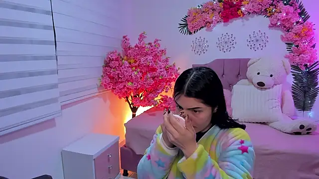 Snapshot of SamanthaVelvett_ chatting on April 2026 03:22:02 AM SamanthaVelvett online show from April 2026 03:22:02 AM