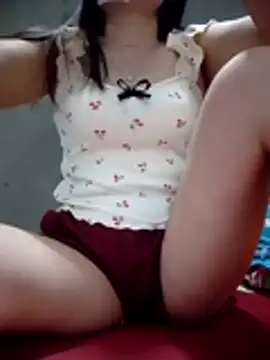 Snapshot of Mi-Naney chatting on April 2026 11:14:01 PM Mi-Naney online show from April 2026 11:14:01 PM