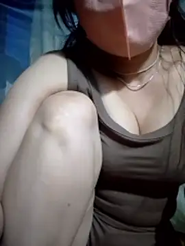 Snapshot of Mi-Naney chatting on April 2026 10:43:01 PM Mi-Naney online show from April 2026 10:43:01 PM