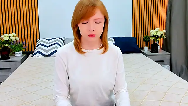 Snapshot of CherryCrushLove chatting on April 2026 05:57:01 AM CherryCrushLove online show from April 2026 05:57:01 AM