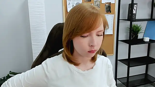 CherryCrushLove online show from May 2026 06:10:02 AM