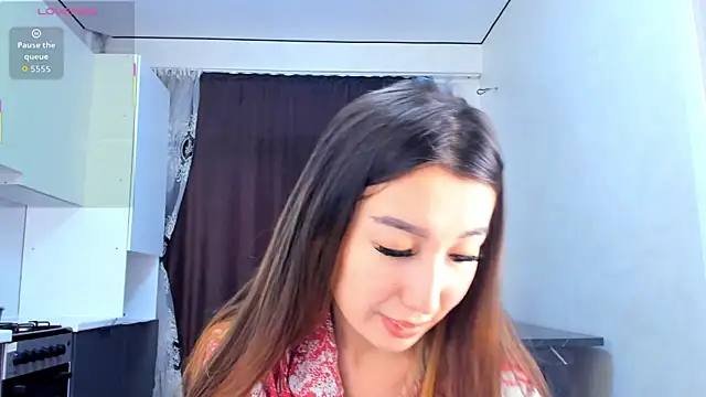 MoonPetite online show from April 2026 03:48:01 AM