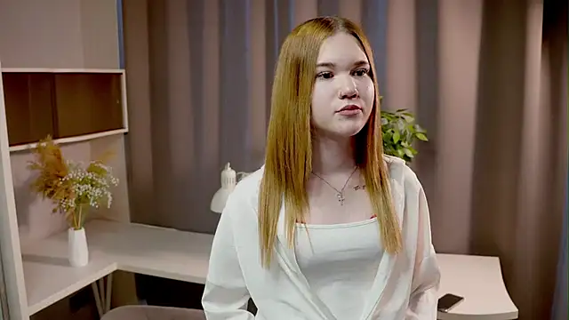 Snapshot of DawnByard chatting on April 2026 09:32:02 AM DawnByard online show from April 2026 09:32:02 AM