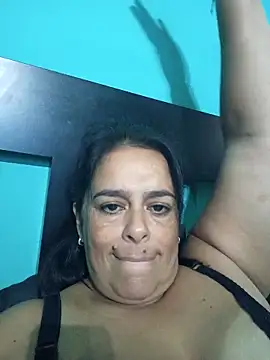 Snapshot of lucianamorocha chatting on April 2026 12:27:01 AM lucianamorocha online show from April 2026 12:27:01 AM