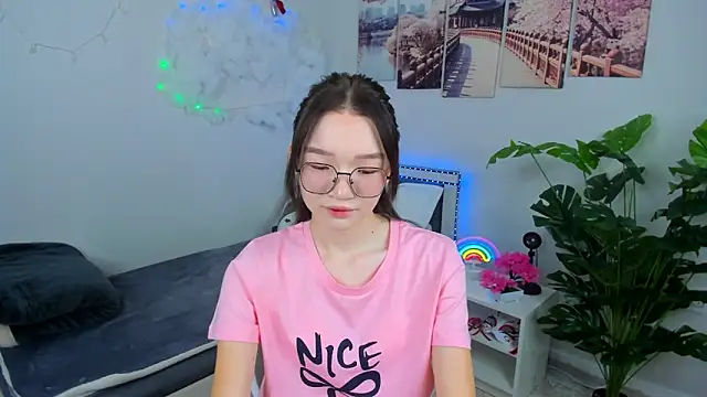 Snapshot of syuri_sun chatting on June 2026 03:14:02 PM syuri sun online show from June 2026 03:14:02 PM