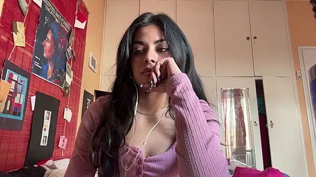 JenniRoutt online show from April 2026 12:45:02 PM