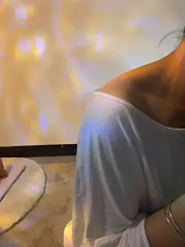 Xiaoyunduo1 online show from April 2026 04:19:01 AM