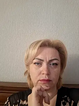 SylvieGold453 online show from April 2026 09:27:01 AM