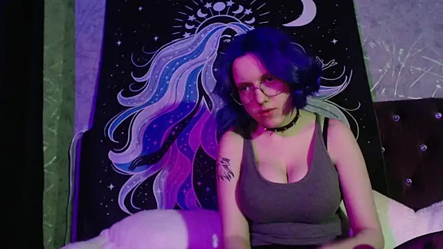 Snapshot of little_chappy chatting on April 2026 12:01:01 PM little chappy online show from April 2026 12:01:01 PM