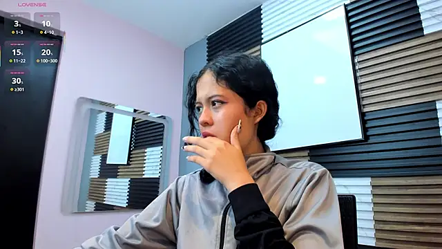Snapshot of Kaira_luxury chatting on May 2026 02:53:02 AM Kaira luxury online show from May 2026 02:53:02 AM