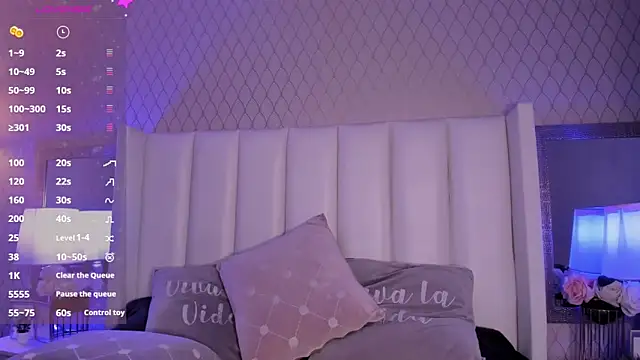 Snapshot of ValkaRouse chatting on April 2026 07:52:02 PM ValkaRouse online show from April 2026 07:52:02 PM