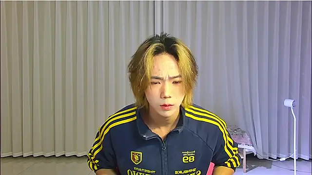 Snapshot of wumei-001 chatting on April 2026 11:19:01 AM wumei-001 online show from April 2026 11:19:01 AM