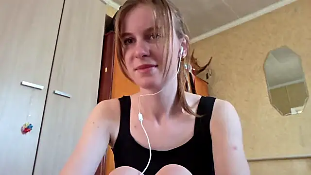 DonnaKuc online show from April 2026 06:11:01 AM