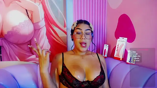 Snapshot of Alaia_Russo chatting on April 2026 07:55:01 PM Alaia Russo online show from April 2026 07:55:01 PM