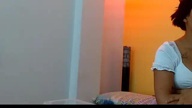 Snapshot of 18dulcegatita chatting on April 2026 07:44:02 PM 18dulcegatita online show from April 2026 07:44:02 PM