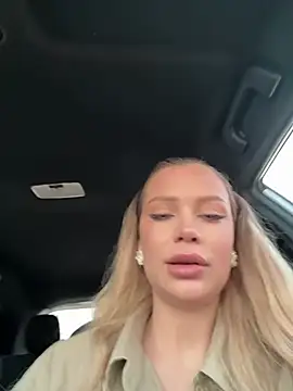 Girl-Mia online show from April 2026 04:55:01 AM