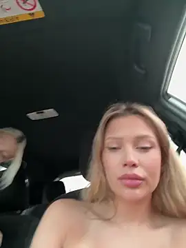 Girl-Mia online show from April 2026 04:02:02 AM