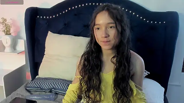 Honney Bunny18 online show from April 2026 02:44:01 PM