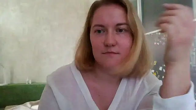 TinaKittyX online show from May 2026 12:00:02 PM