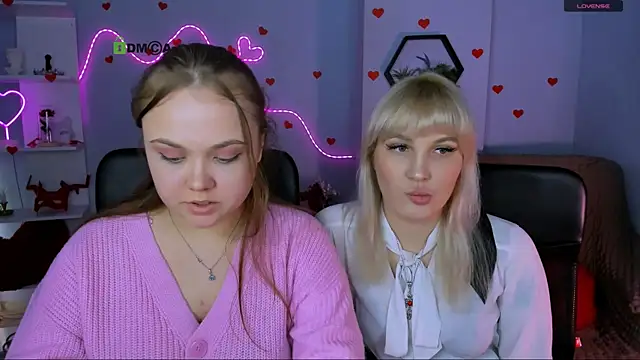 Snapshot of marta_smith1 chatting on April 2026 07:19:01 PM marta smith1 online show from April 2026 07:19:01 PM