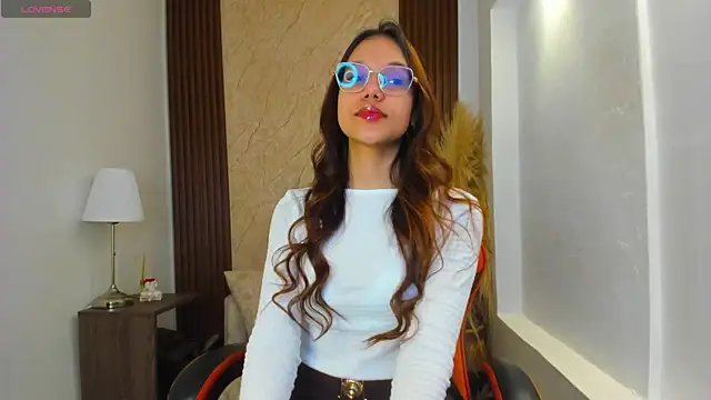 Snapshot of Vi_zzy chatting on April 2026 05:55:01 PM Vi zzy online show from April 2026 05:55:01 PM