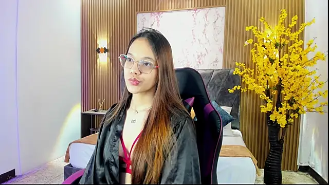 Snapshot of Vi_zzy chatting on April 2026 07:15:01 PM Vi zzy online show from April 2026 07:15:01 PM