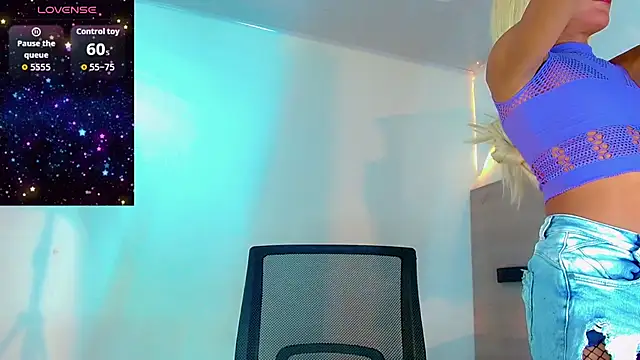 Snapshot of SinnthyaFoxxy chatting on April 2026 07:40:01 PM SinnthyaFoxxy online show from April 2026 07:40:01 PM