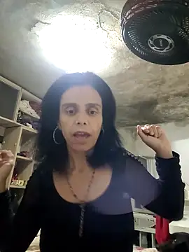 Snapshot of Cristotoza chatting on April 2026 07:35:01 AM Cristotoza online show from April 2026 07:35:01 AM