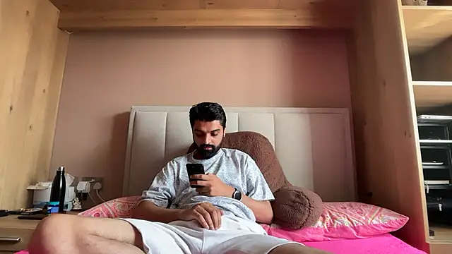 Snapshot of priyxh chatting on June 2026 01:06:02 PM priyxh online show from June 2026 01:06:02 PM
