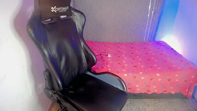 Snapshot of Yei_lee_ chatting on April 2026 03:45:01 AM Yei lee online show from April 2026 03:45:01 AM