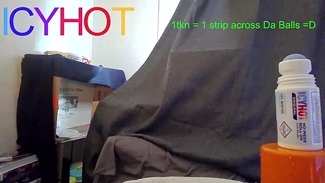 Snapshot of barebearstudio chatting on April 2026 05:25:01 PM barebearstudio online show from April 2026 05:25:01 PM