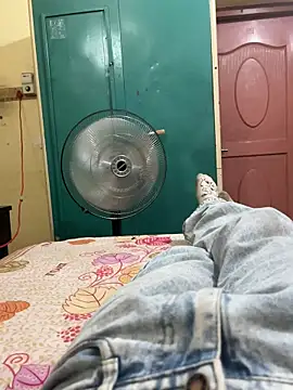 jiwoox online show from April 2026 08:51:01 PM