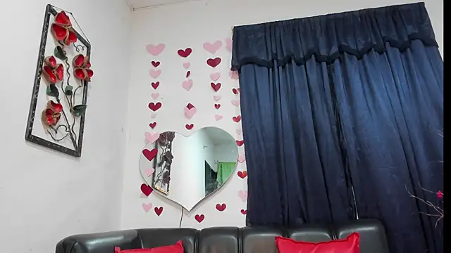 Snapshot of SamelyEvans chatting on April 2026 01:58:01 AM SamelyEvans online show from April 2026 01:58:01 AM