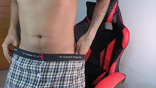 Snapshot of darknigthx chatting on April 2026 02:27:01 AM darknigthx online show from April 2026 02:27:01 AM