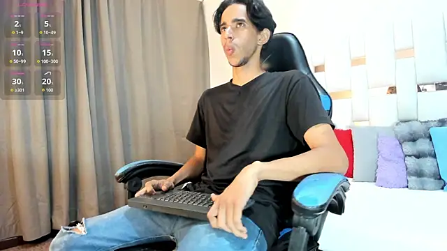 Snapshot of Alessandro_Abruzzo chatting on April 2026 03:04:01 AM Alessandro Abruzzo online show from April 2026 03:04:01 AM