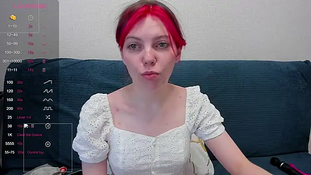 Snapshot of Marie_Reyess chatting on June 2026 06:44:01 AM Marie Reyess online show from June 2026 06:44:01 AM