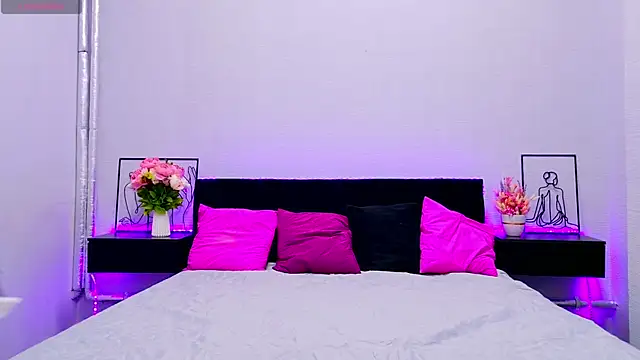 Nika Vibe online show from April 2026 01:59:02 AM