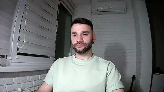 Snapshot of DaddySlava chatting on April 2026 07:11:02 PM DaddySlava online show from April 2026 07:11:02 PM