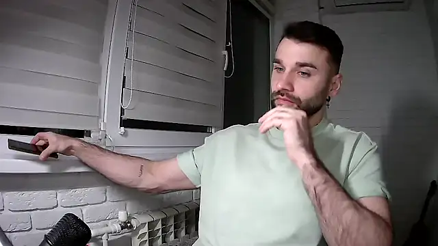 Snapshot of DaddySlava chatting on April 2026 08:18:01 PM DaddySlava online show from April 2026 08:18:01 PM