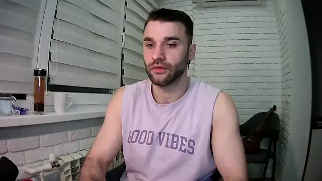 Snapshot of DaddySlava chatting on April 2026 06:08:02 PM DaddySlava online show from April 2026 06:08:02 PM