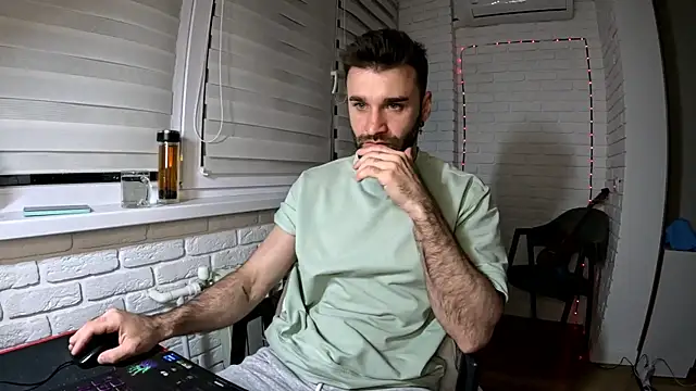 Snapshot of DaddySlava chatting on April 2026 08:53:01 PM DaddySlava online show from April 2026 08:53:01 PM