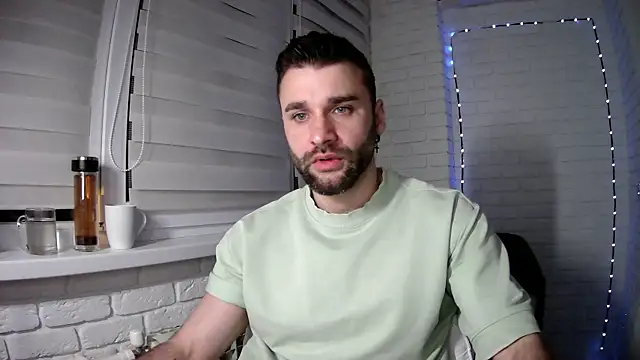 Snapshot of DaddySlava chatting on April 2026 07:29:02 PM DaddySlava online show from April 2026 07:29:02 PM